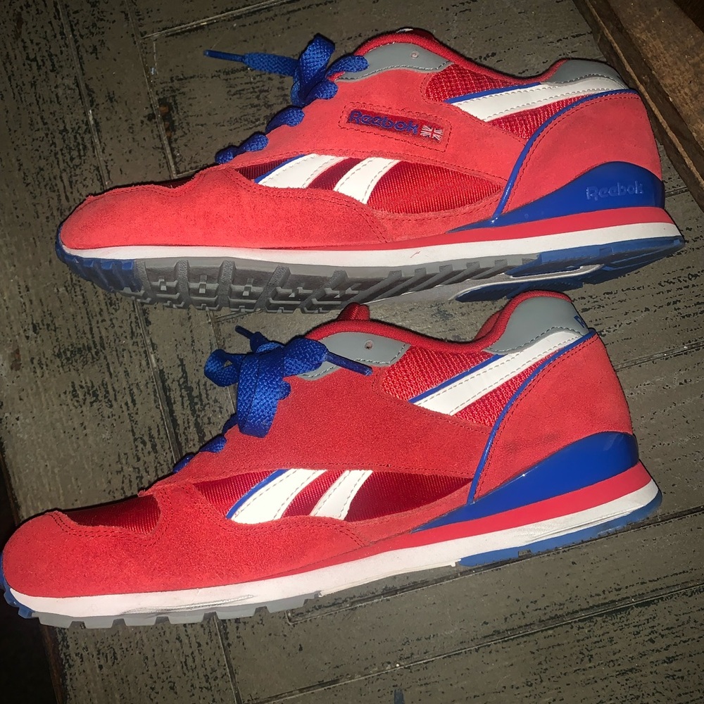 Retro reebok red blue shoes 👟!